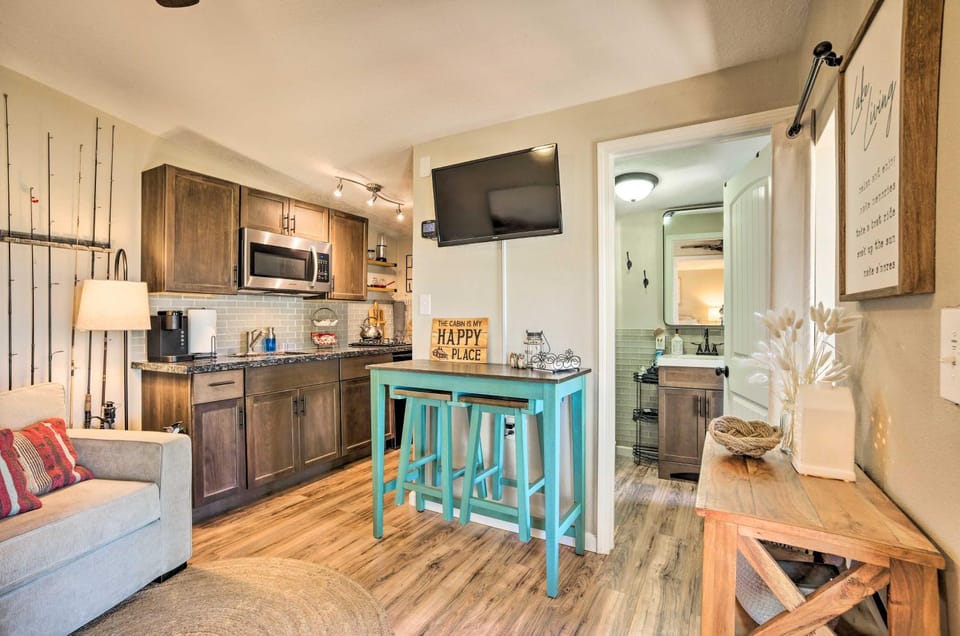 Rooftop Deck + Lake Cabin w/ Swim-Dock Cabin in Lake Conroe