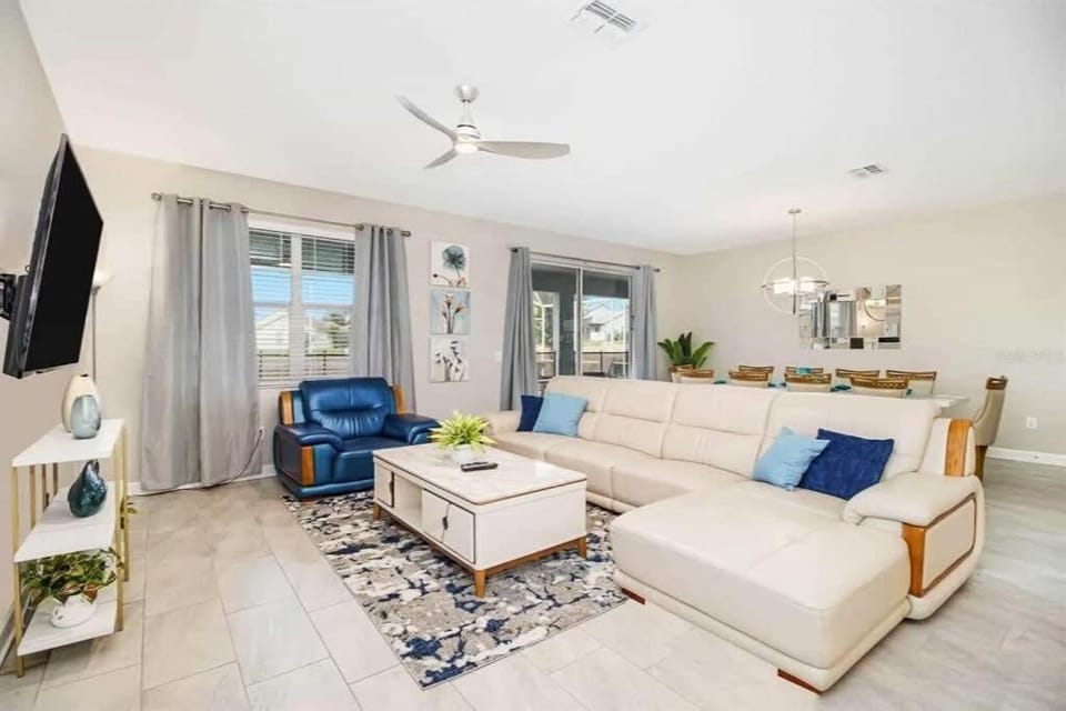 Luxury 9 Bed villa Jungle bedroom w slide gameroom House in Four Corners