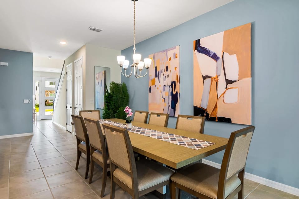 Spacious 4br Townhome w pool -Free BBQ House in Four Corners