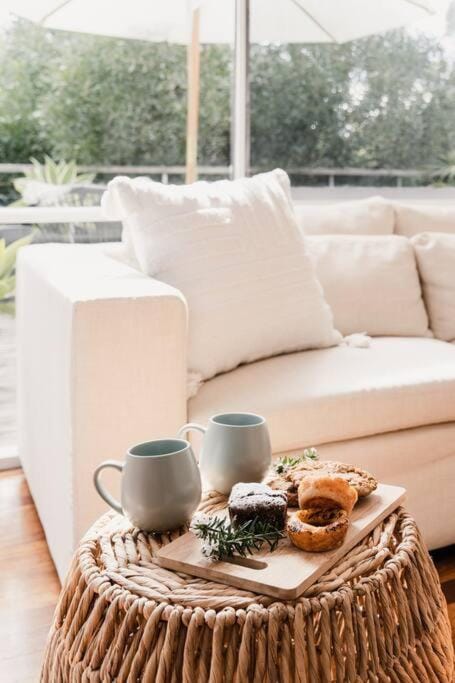 Day, Coffee/tea facilities, Living room, Seating area