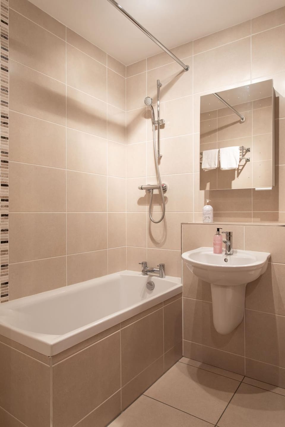 Shower, Bathroom, Bath, towels