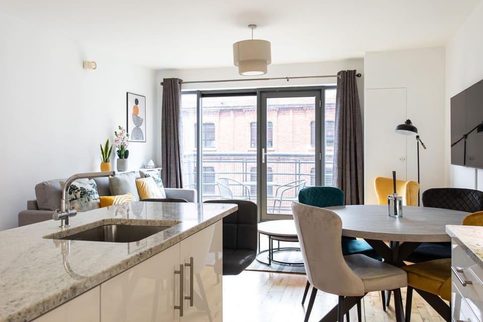 TV and multimedia, Kitchen or kitchenette, Living room, Dining area