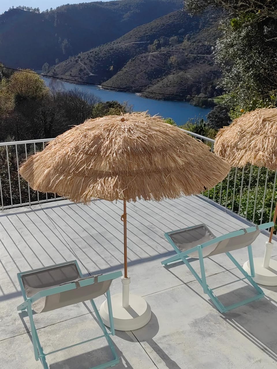 Patio, Natural landscape, View (from property/room), Balcony/Terrace, Mountain view, River view, sunbed