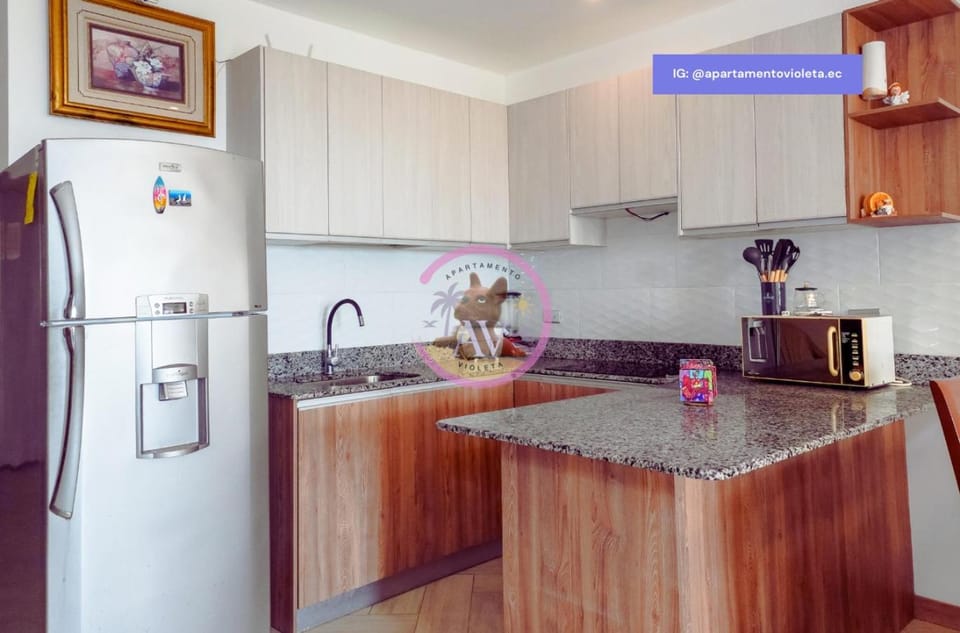 Kitchen or kitchenette, dishwasher, stove