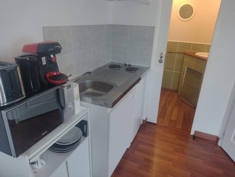 Cocon 10 minutes à pied du Circuit 24 h / Musée 24h / Grand Prix / Moto / Centre des exposition / Antares / Boulerie Jump Apartment in Le Mans