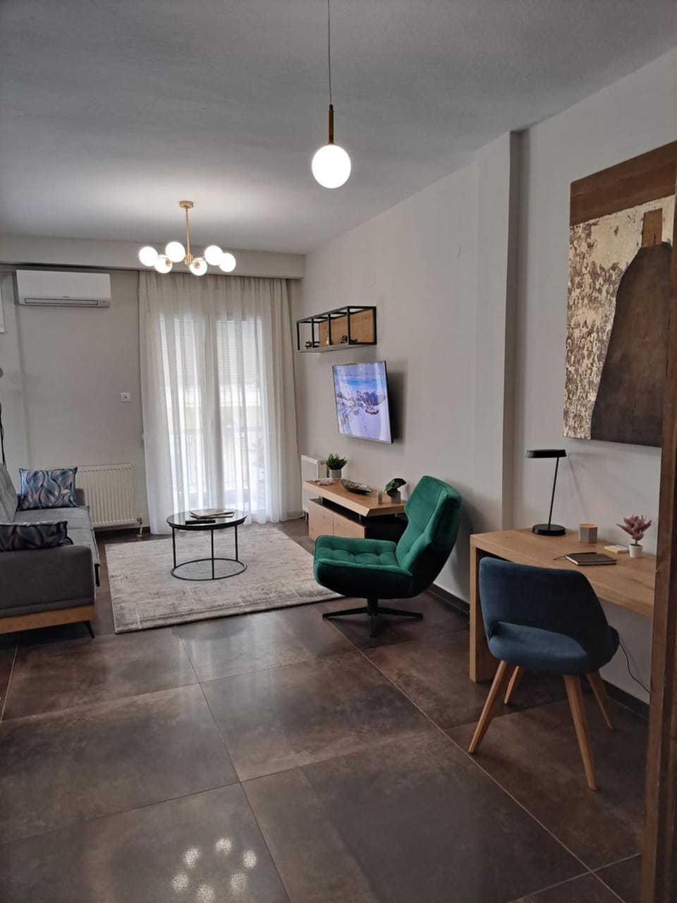 CenterStage1 Boutique Apartment - Hemisphere1 Stylish Studio Apartment in Thessaloniki