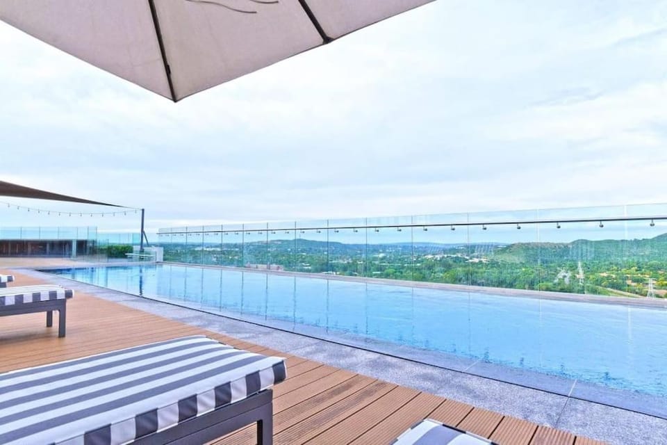 Luxury 1 bedroom apartment in vibrant Menlyn Maine Apartment in Pretoria