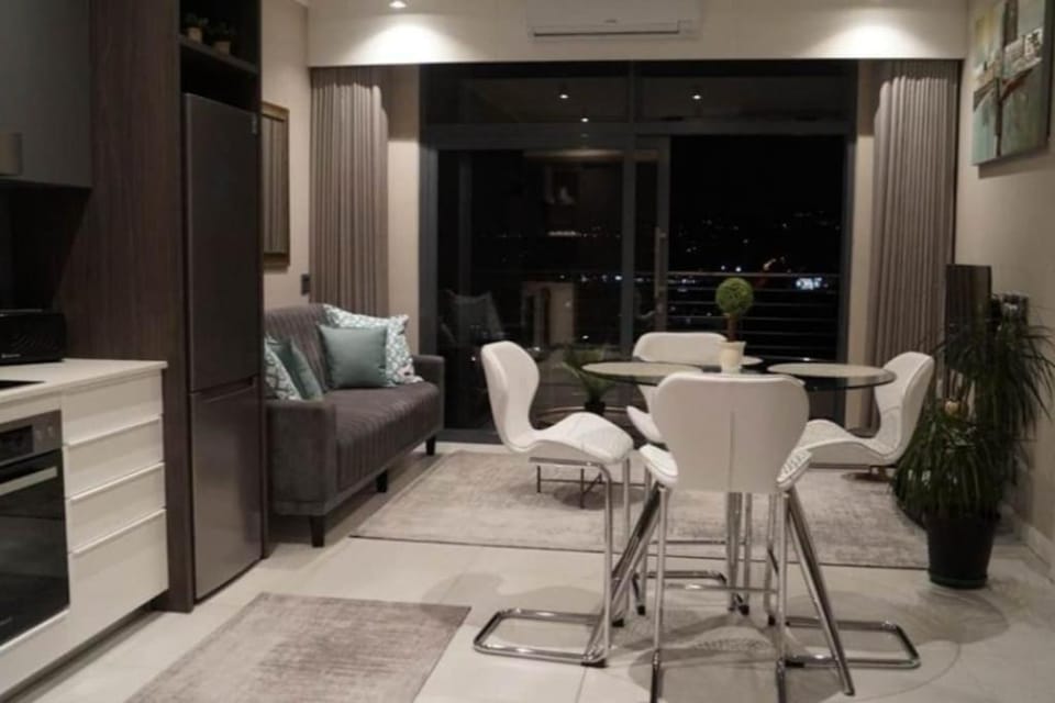 Luxury 1 bedroom apartment in vibrant Menlyn Maine Apartment in Pretoria