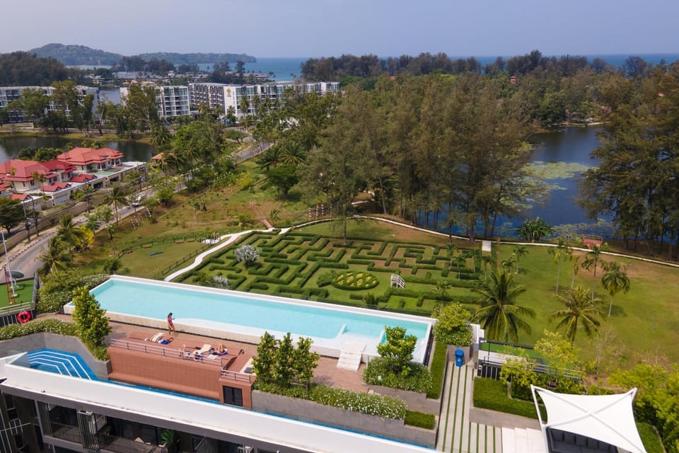 Natural landscape, Balcony/Terrace, Swimming pool