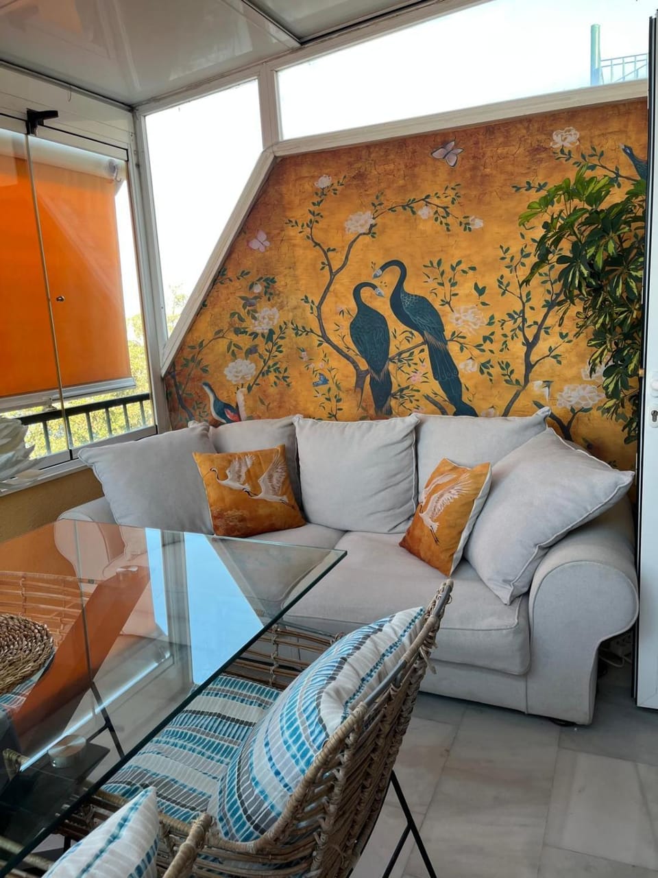 Living room, Decorative detail