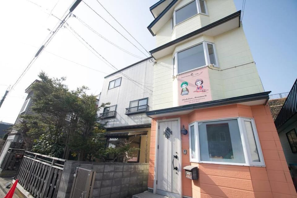Property building, Day