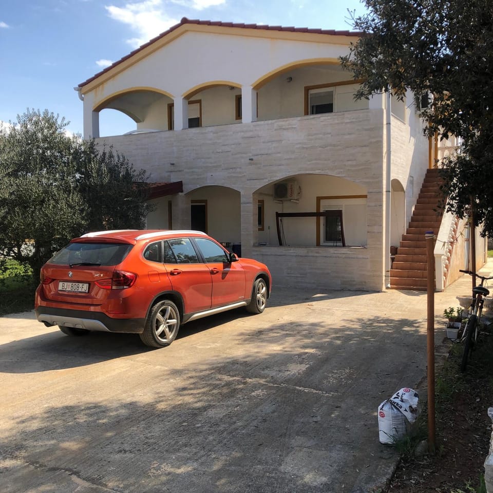Property building, Day, Parking