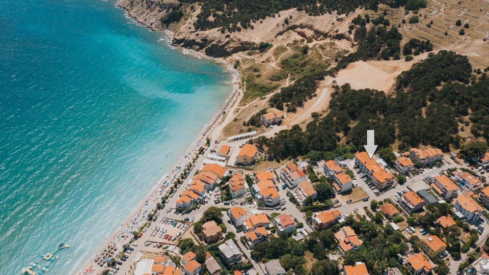 Neighbourhood, Bird's eye view, Beach