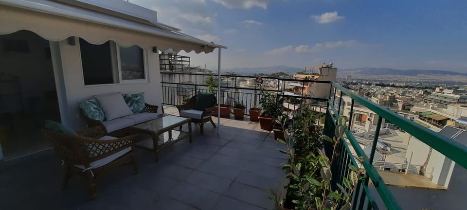 Day, Natural landscape, View (from property/room), Balcony/Terrace, Seating area, City view