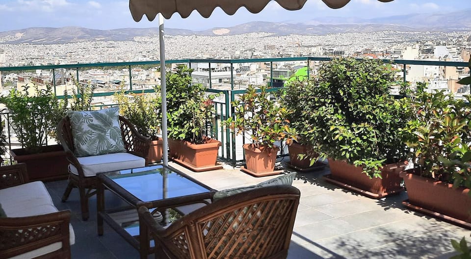Day, Natural landscape, View (from property/room), View (from property/room), Balcony/Terrace, Balcony/Terrace, Seating area, City view, City view, Mountain view, furniture, furniture