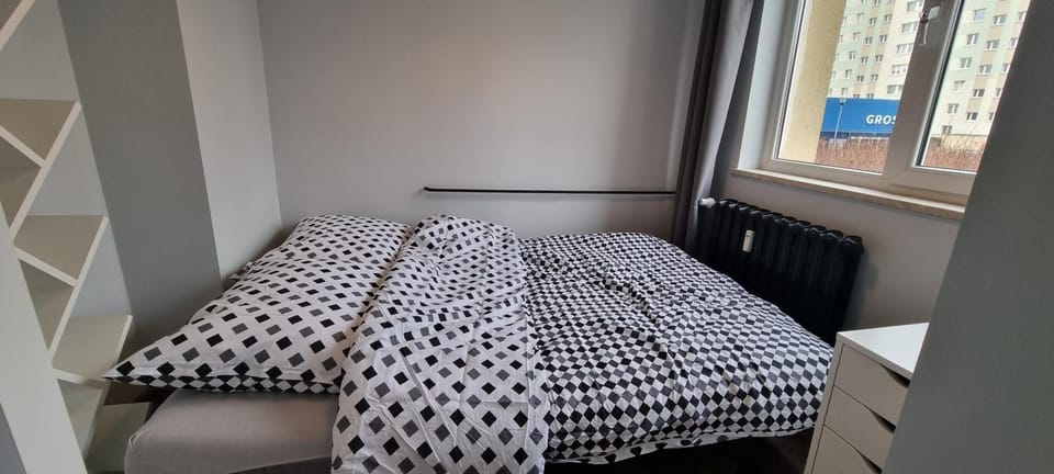 Bed, Photo of the whole room, Bedroom, internet