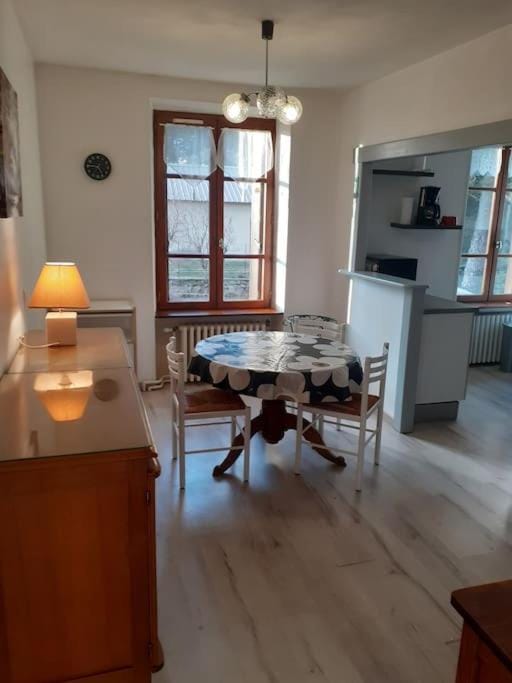 Appartement accueillant au cœur de La Margeride Apartment in Occitanie