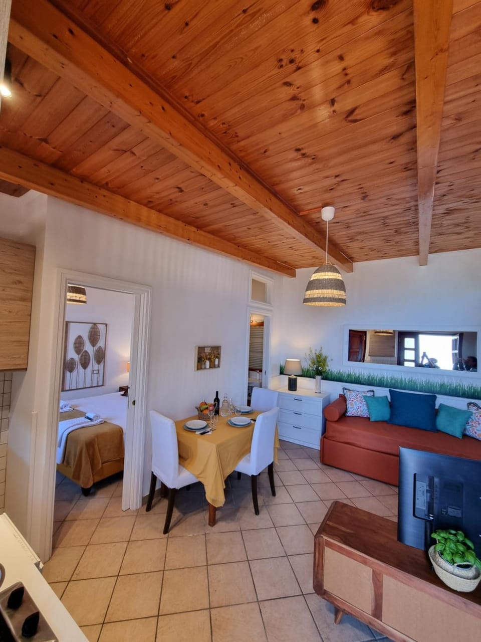 TV and multimedia, Living room, Photo of the whole room, Seating area