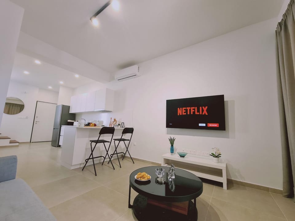 Communal lounge/ TV room, Living room