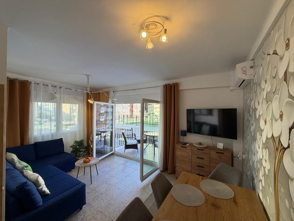 Lovely family apartment 2 min. from the beach Apartment in Safor