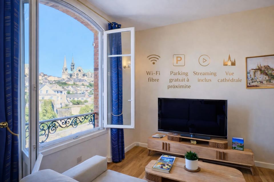 Living room, City view