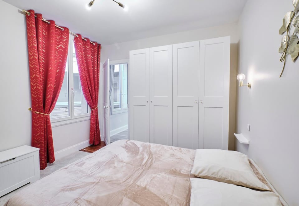 Bed, Photo of the whole room, Bedroom, wardrobe