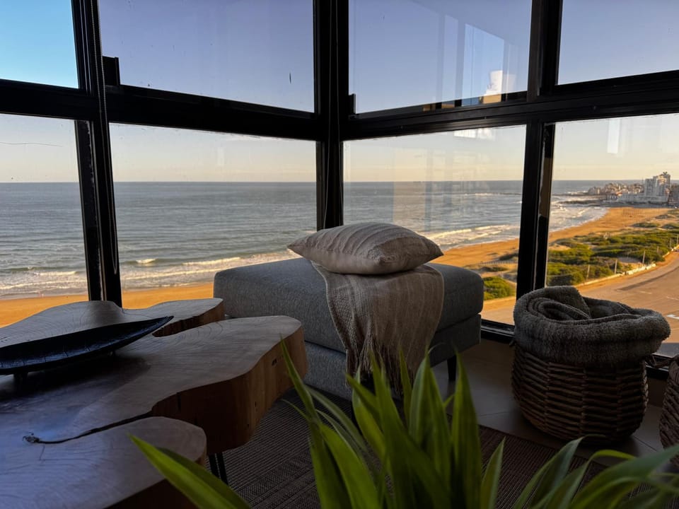 Living room, Sea view