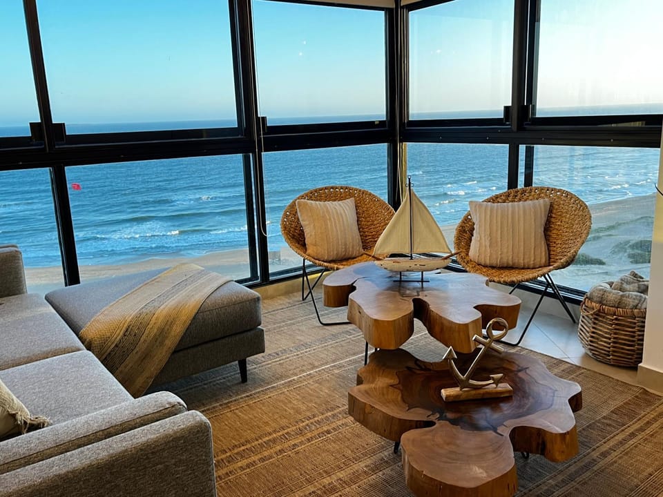 Living room, Sea view