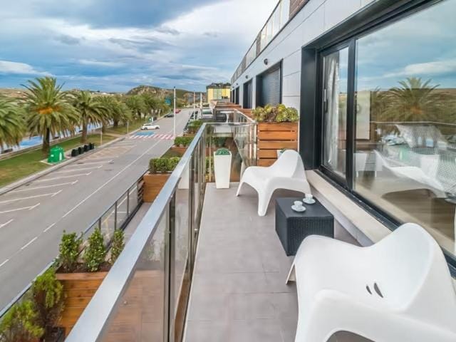 View (from property/room), Balcony/Terrace