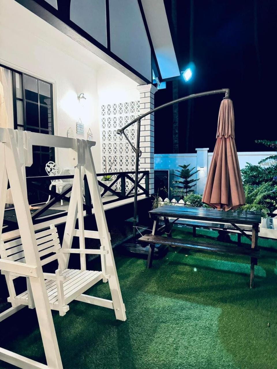 Garden, Balcony/Terrace, Seating area, Garden view