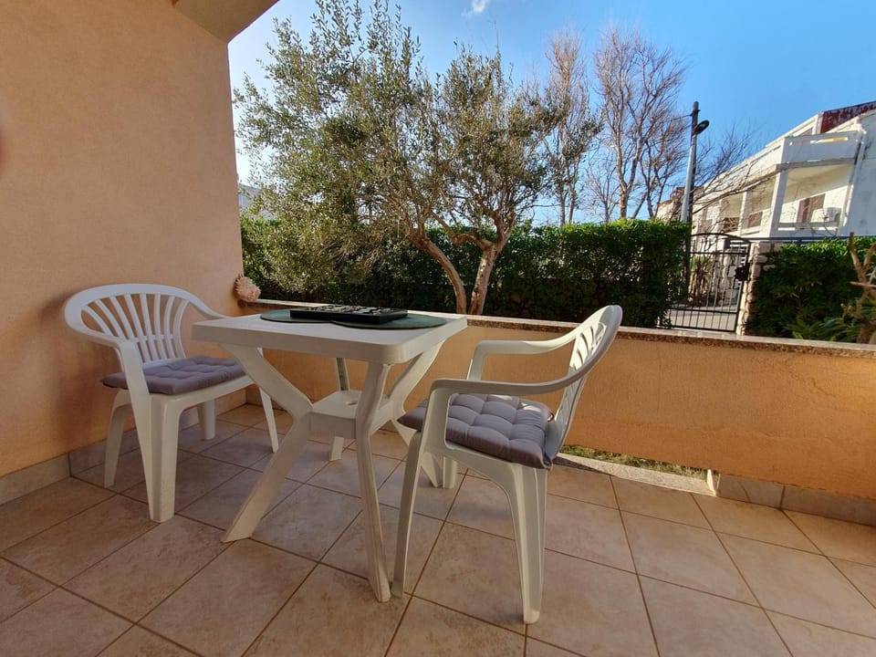 Patio, Balcony/Terrace, Seating area, Dining area
