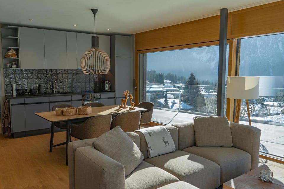 View (from property/room), Living room, Dining area, kitchen
