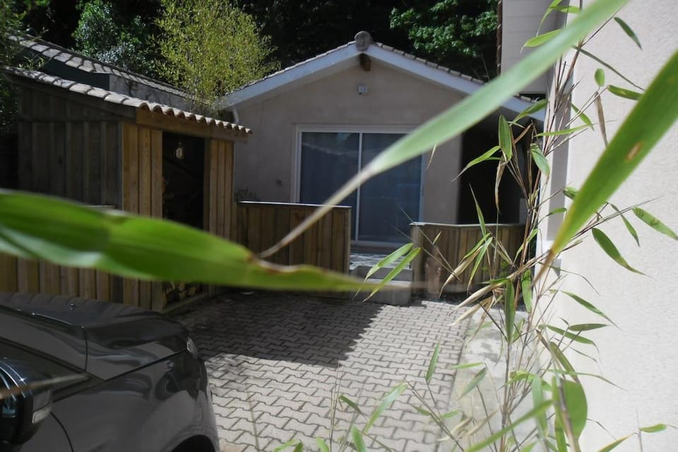 Day, Garden view