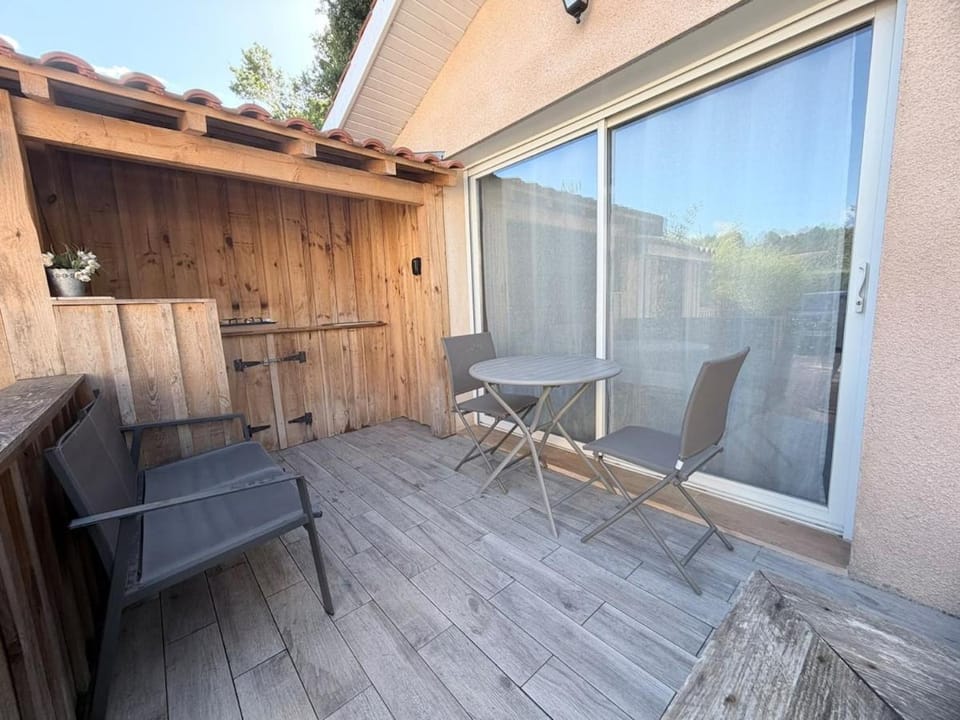 Patio, Balcony/Terrace