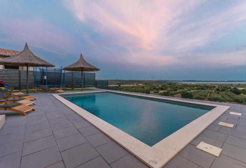 Pool view, Swimming pool