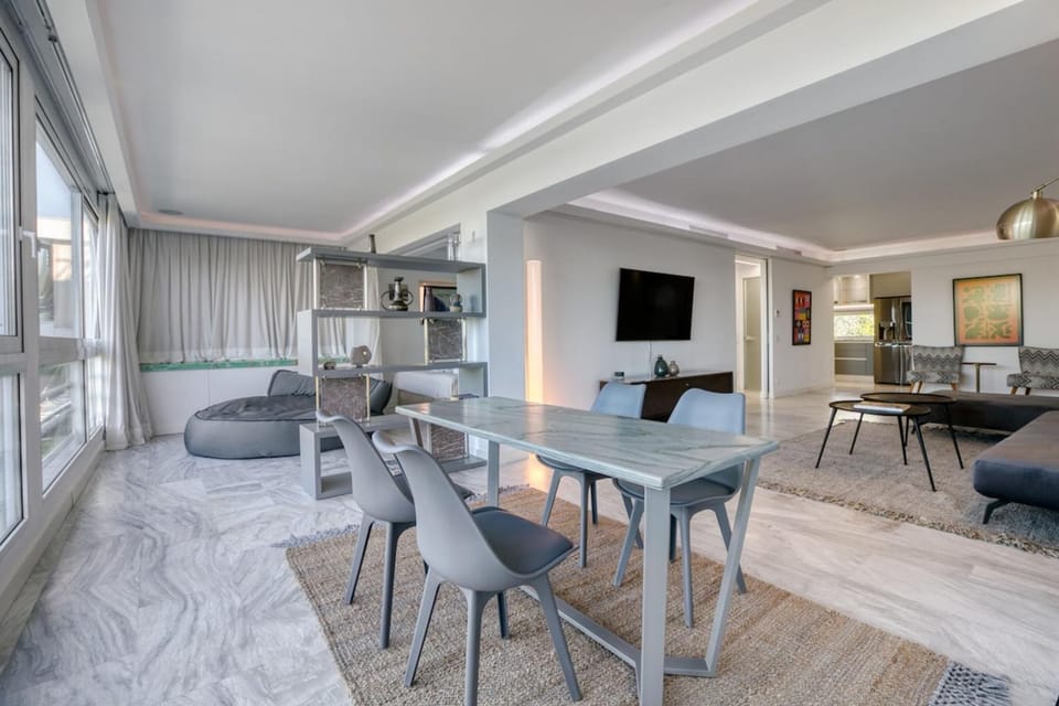 South Blue Luxury Apartment in Vouliagmeni Apartment in Vouliagmeni