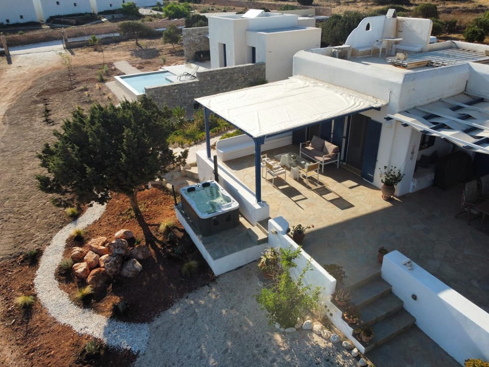 Cycladic home in Paros House in Paros, Greece