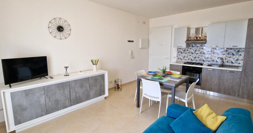 TV and multimedia, Kitchen or kitchenette, Living room, Dining area, Evening entertainment