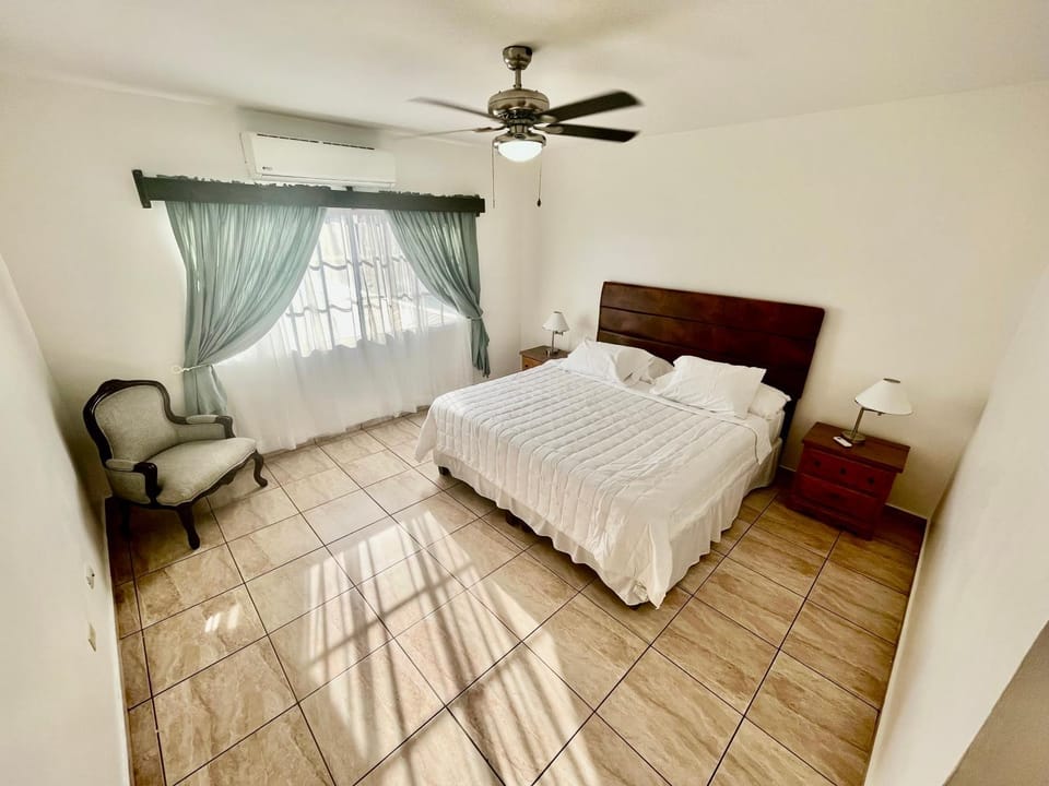 Photo of the whole room, Bedroom