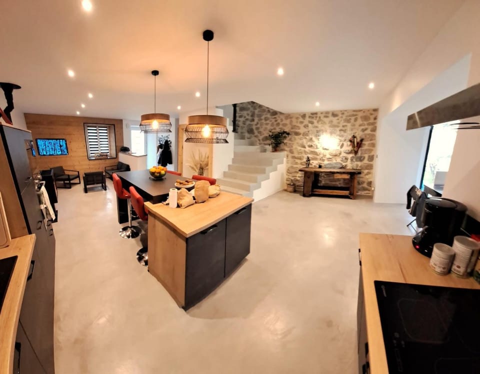 Maison centre de Saugues avec terrasse et terrain House in Auvergne-Rhône-Alpes