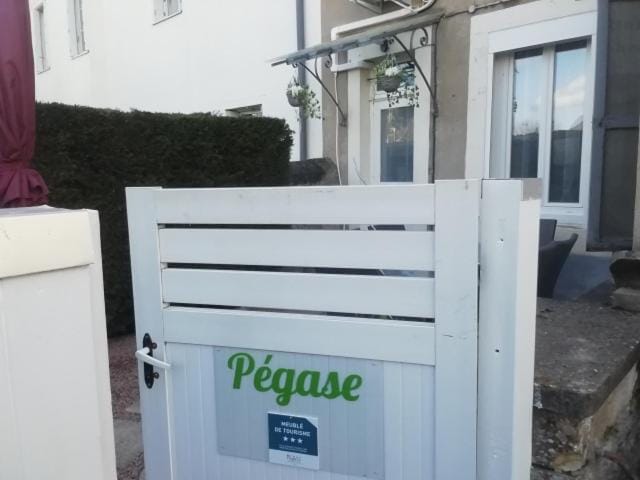 Pégase meublé 3*** Apartment in Bourgogne-Franche-Comté
