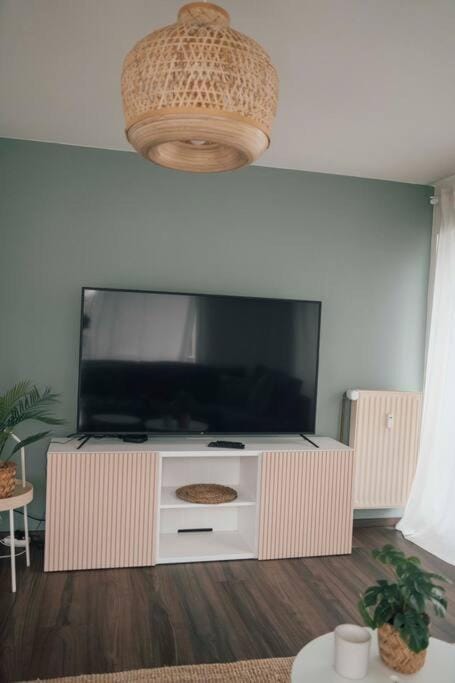 Communal lounge/ TV room, TV and multimedia, Evening entertainment