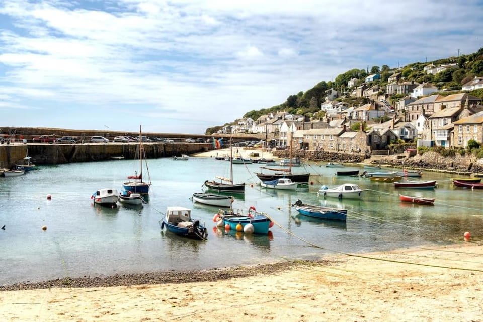 Nearby landmark, Natural landscape, Activities, Beach, Sea view