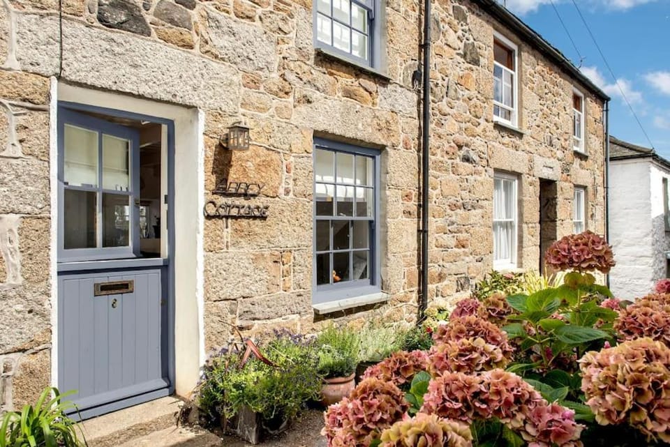 Property building, Street view