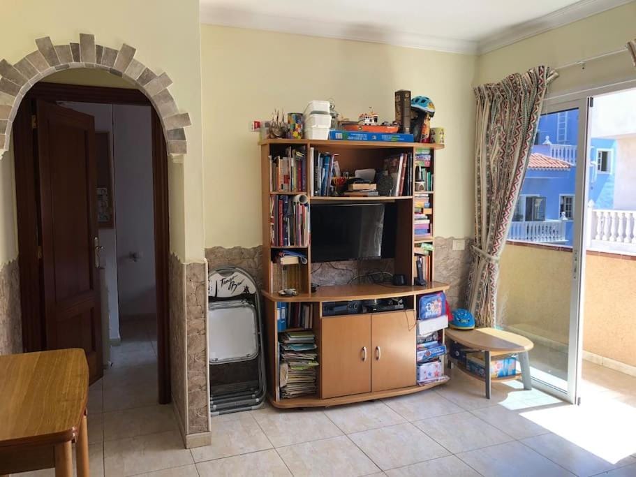 Canarian flat near the wild beach Apartment in Abona