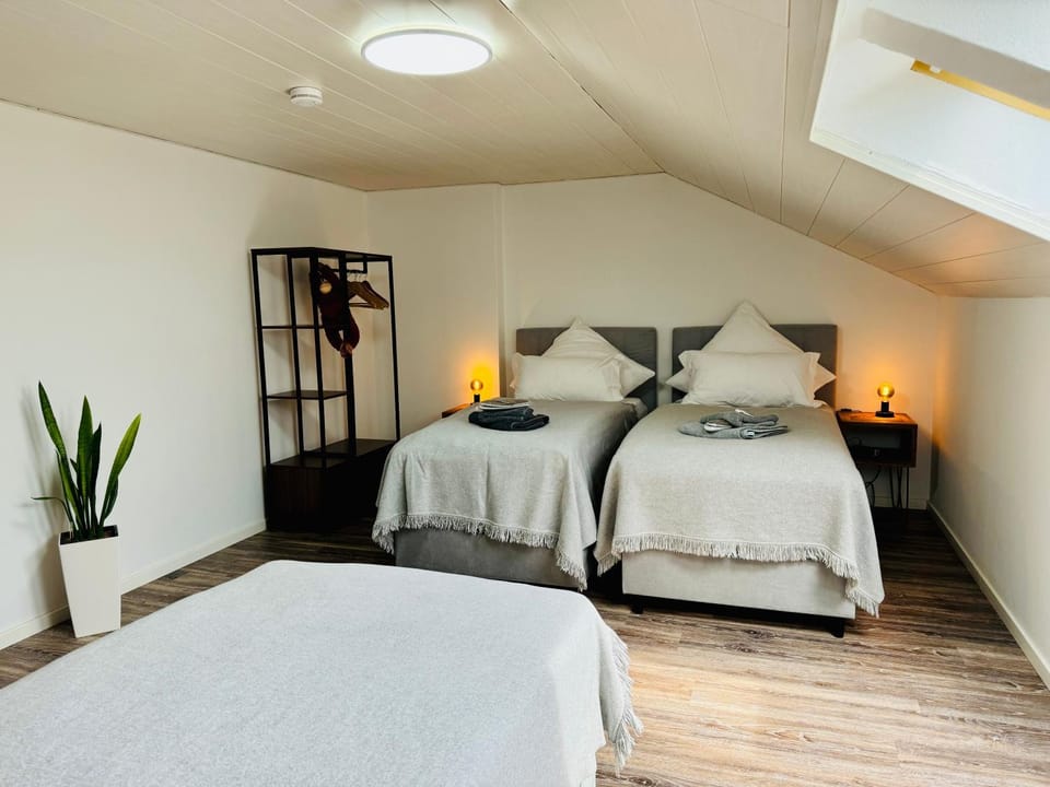 Bed, Bedroom, cot