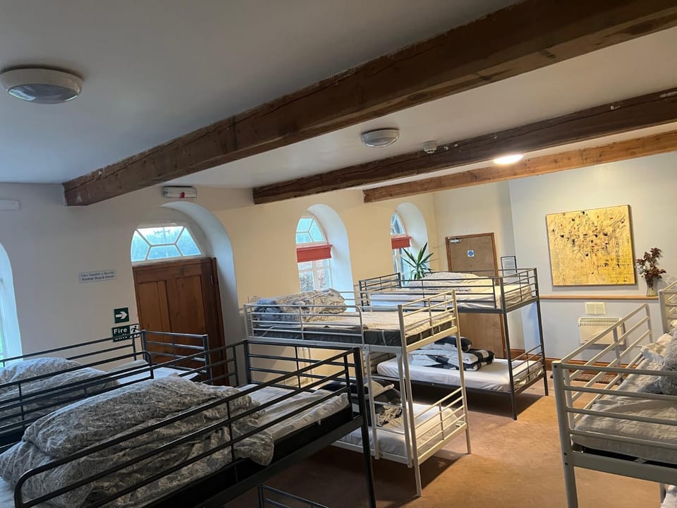 Llanfyllin Workhouse - Y Dolydd Hostel in Wales
