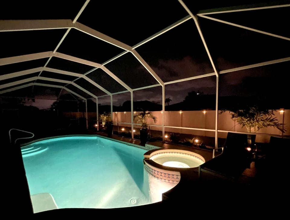 Night, Hot Tub, Pool view