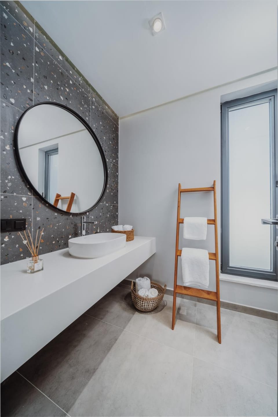 Shower, Bathroom, towels