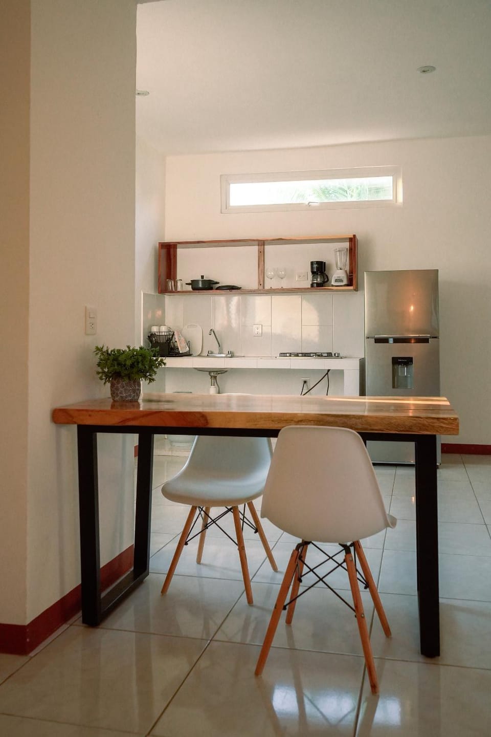 Dining area, kitchen